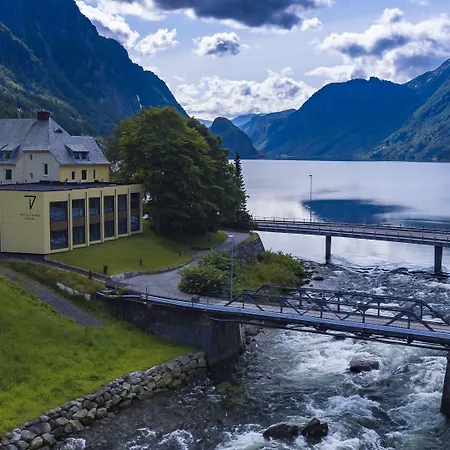 Hotel Trolltunga 3*
