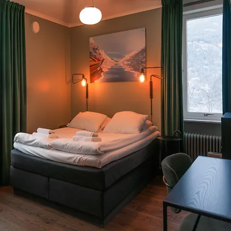 Trolltunga Hotel 3*