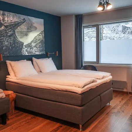 Trolltunga Hotell 3*