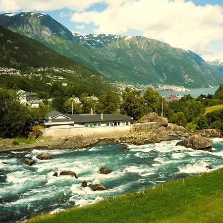 Hotell Trolltunga Odda
