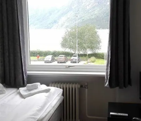 Trolltunga 3* Odda