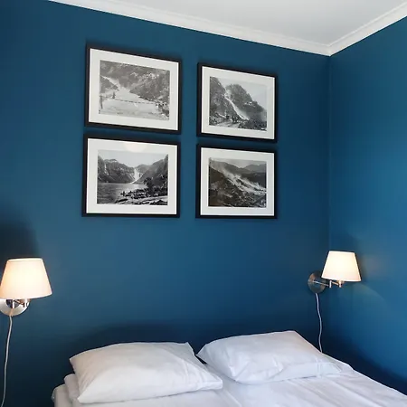 Trolltunga Hotell