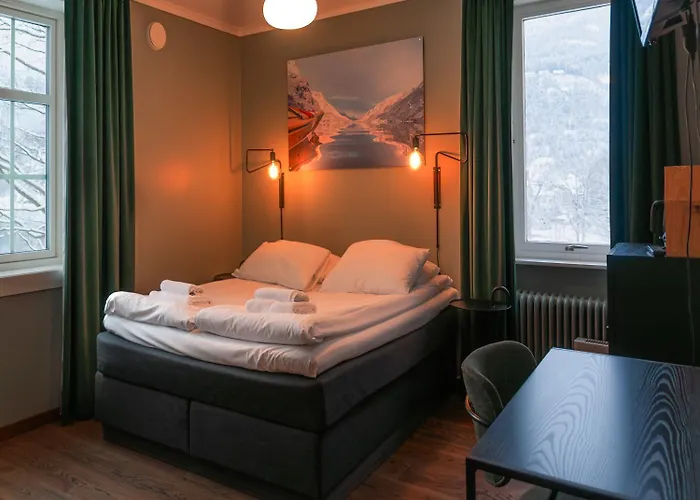 Trolltunga Hotel 3*