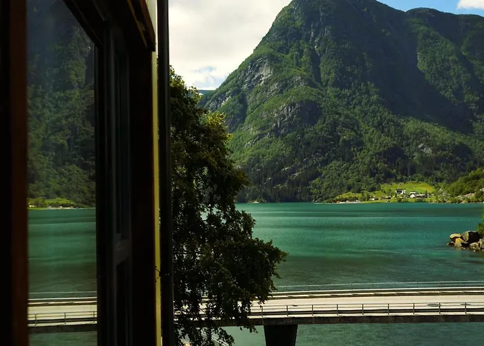 Hotel Trolltunga Odda