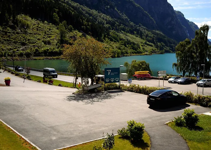 Trolltunga Hotel 3*