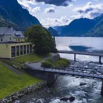 Hotel Trolltunga 3*